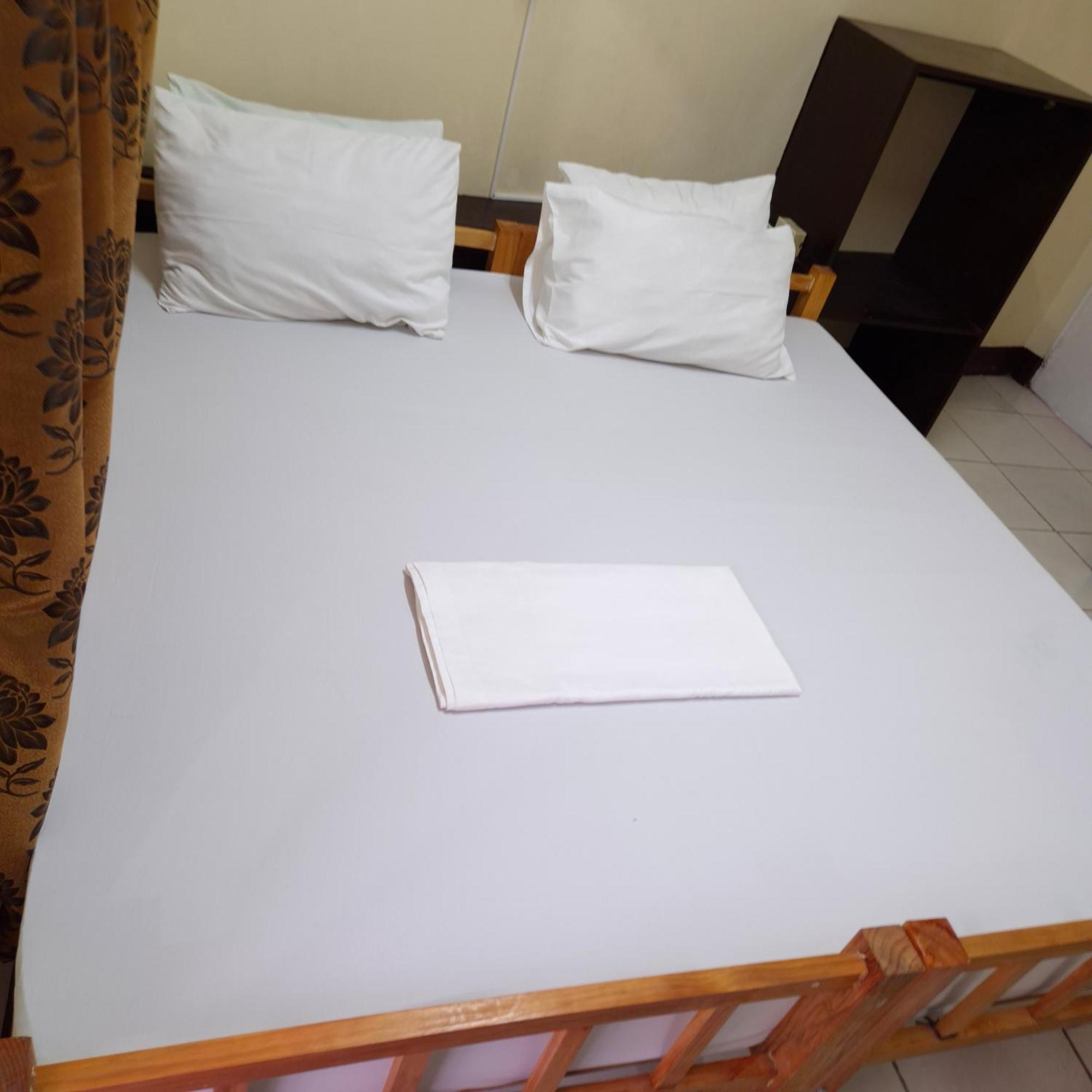 Cool Martin Family Hotel And Resort Bacoor Екстер'єр фото